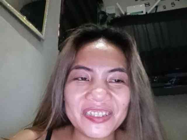 HEARTQUEEN webcam