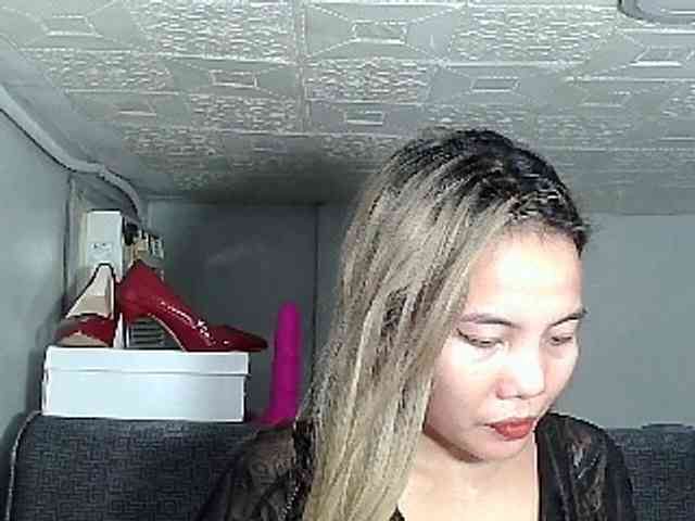 HEARTQUEEN webcam