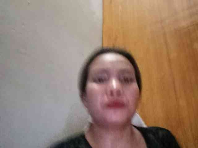 HEARTQUEEN webcam