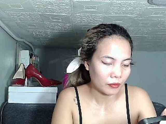 HEARTQUEEN webcam