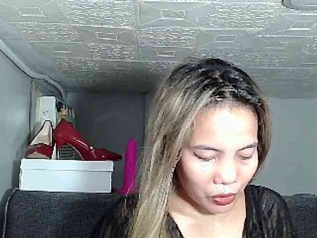 HEARTQUEEN webcam