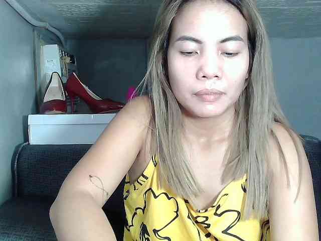 HEARTQUEEN webcam