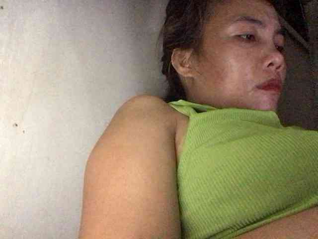 HEARTQUEEN webcam