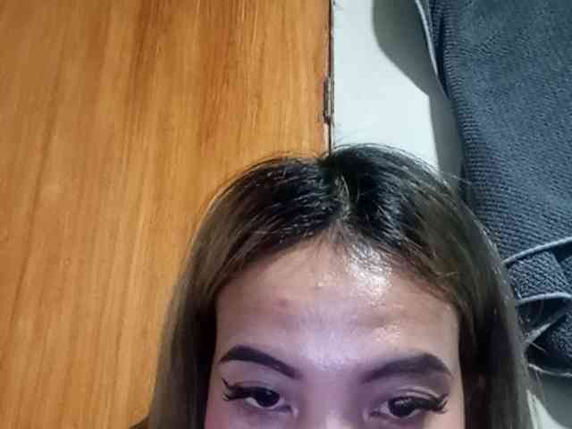 HEARTQUEEN webcam