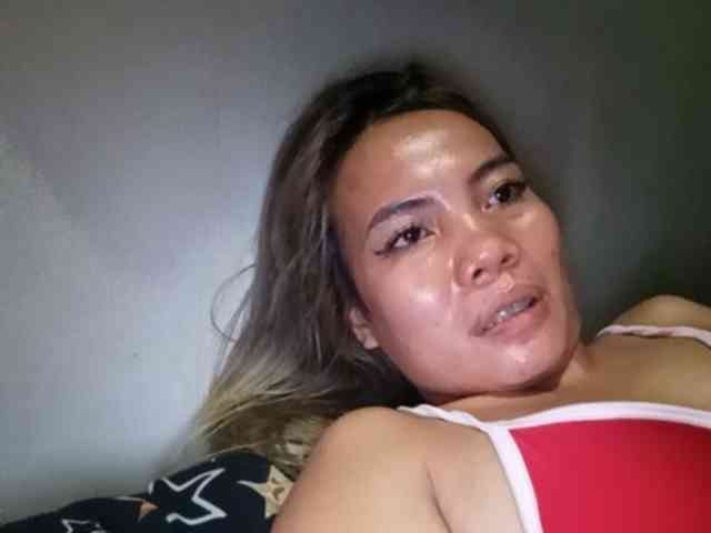 HEARTQUEEN webcam