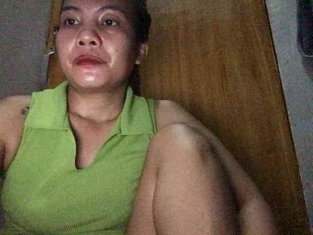 HEARTQUEEN webcam