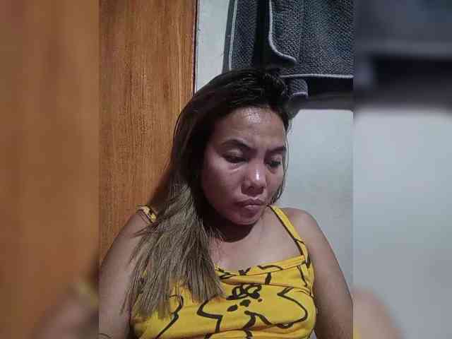HEARTQUEEN webcam