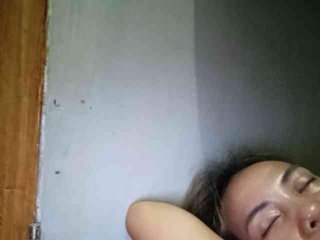 HEARTQUEEN webcam