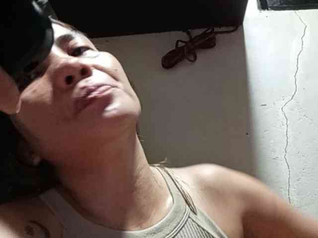 HEARTQUEEN webcam