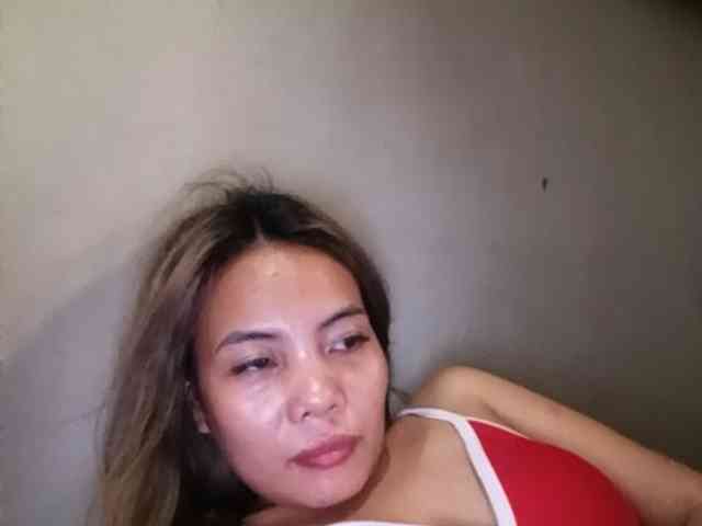 HEARTQUEEN webcam