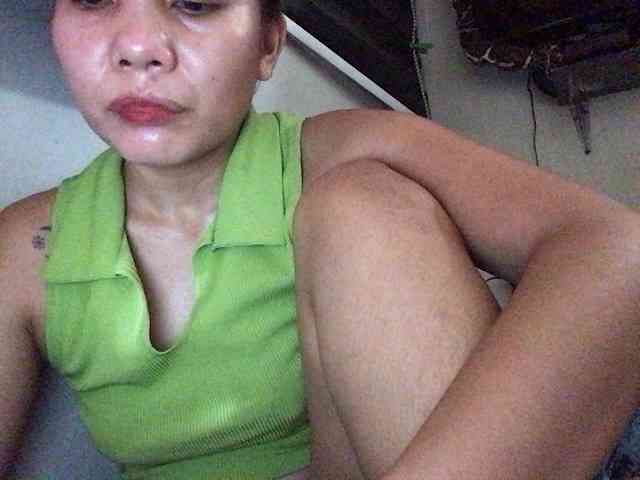 HEARTQUEEN webcam