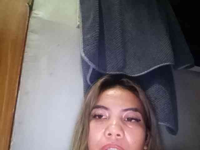HEARTQUEEN webcam