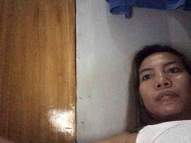 HEARTQUEEN webcam