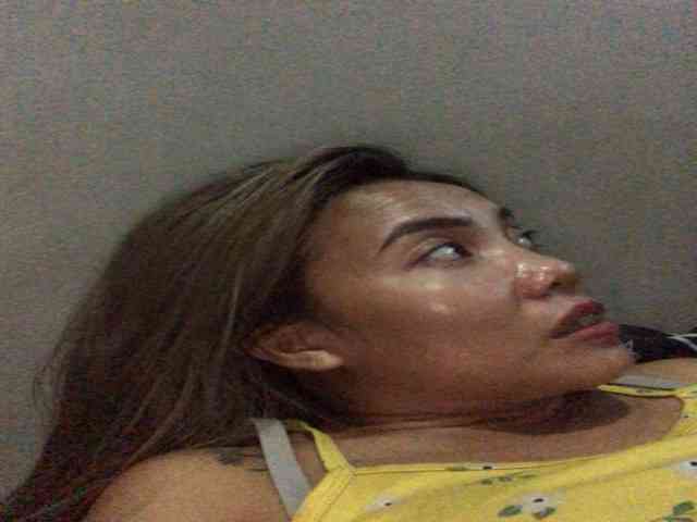 HEARTQUEEN webcam