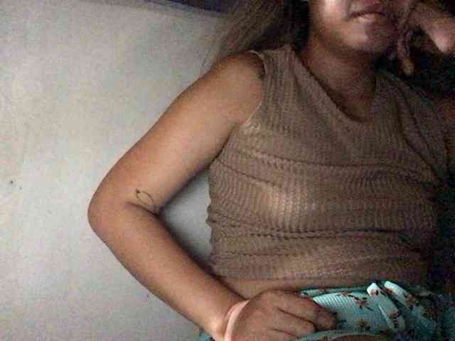 HEARTQUEEN webcam