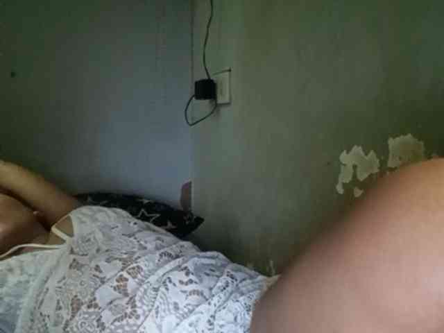 HEARTQUEEN webcam
