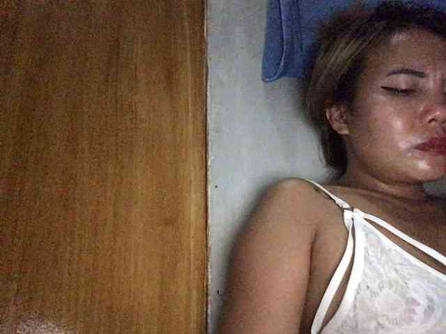 HEARTQUEEN webcam