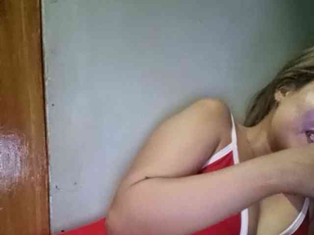 HEARTQUEEN webcam