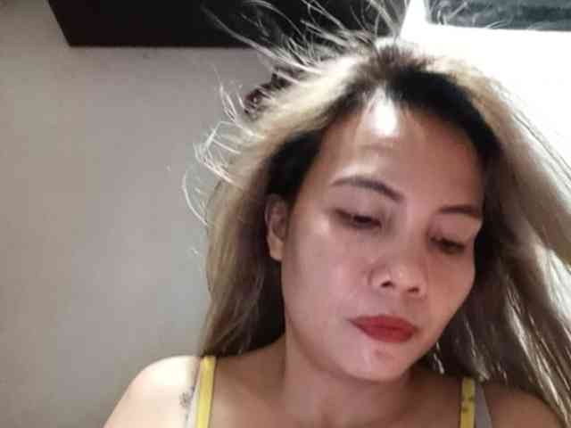 HEARTQUEEN webcam