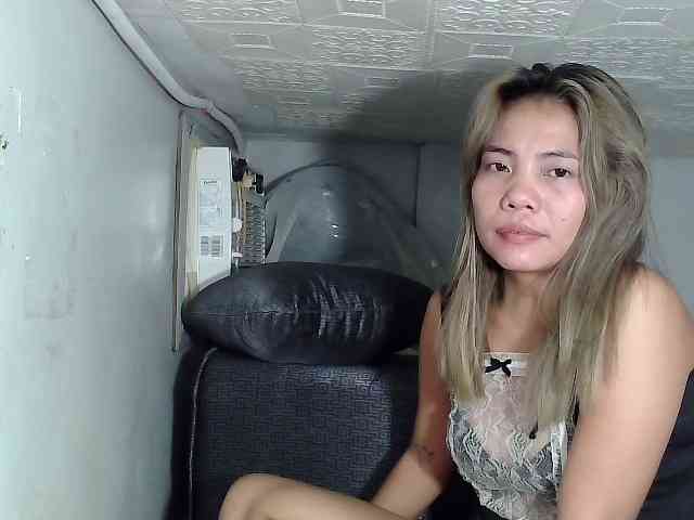 HEARTQUEEN webcam