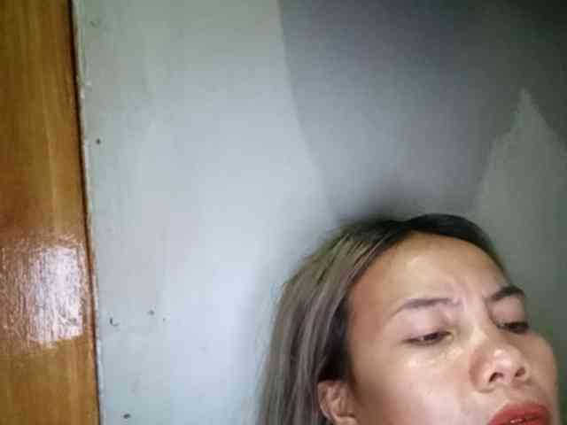 HEARTQUEEN webcam
