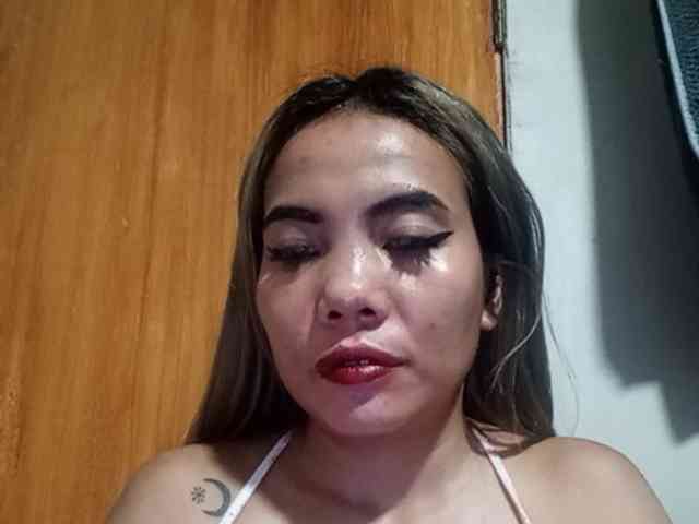 HEARTQUEEN webcam