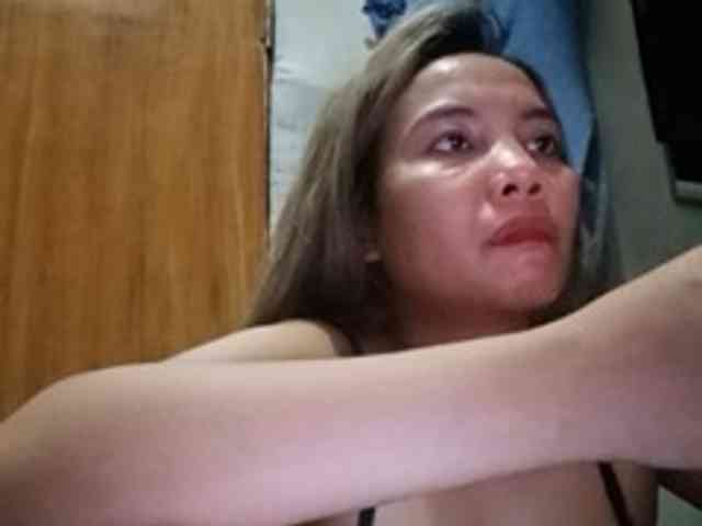 HEARTQUEEN webcam