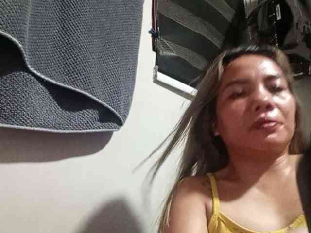 HEARTQUEEN webcam