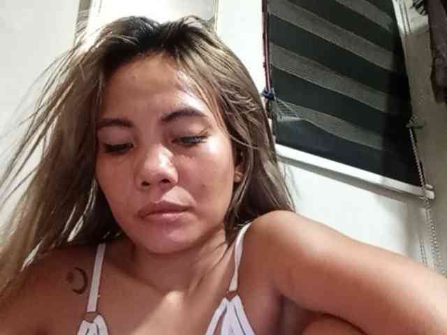 HEARTQUEEN webcam