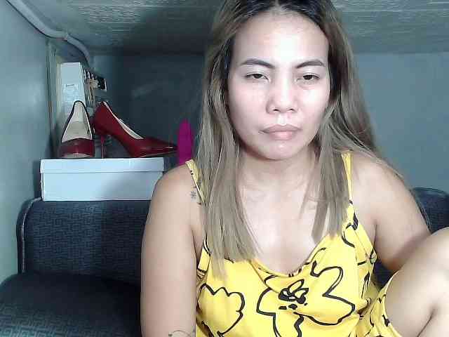 HEARTQUEEN webcam