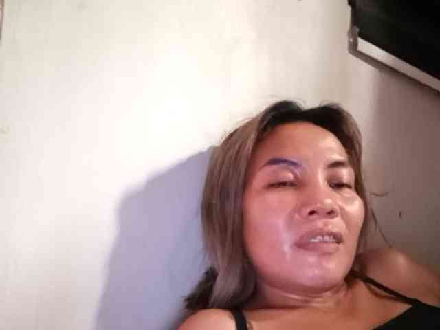 HEARTQUEEN webcam