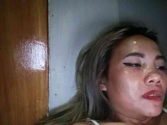 HEARTQUEEN webcam