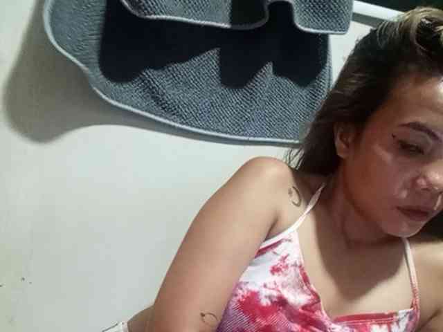 HEARTQUEEN webcam