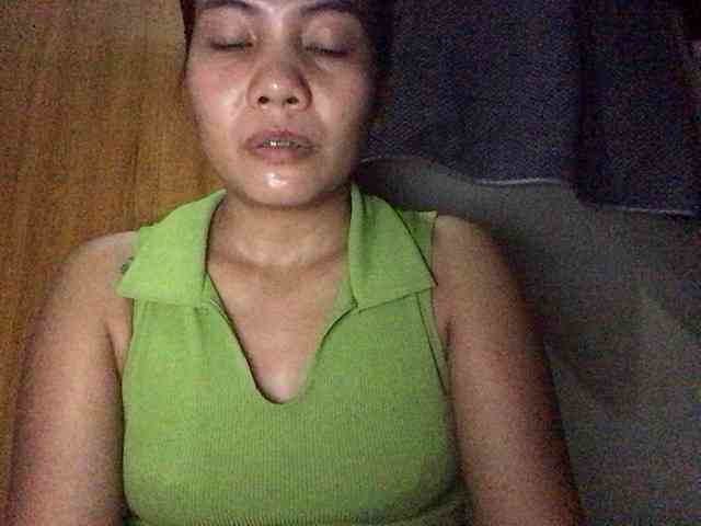 HEARTQUEEN webcam