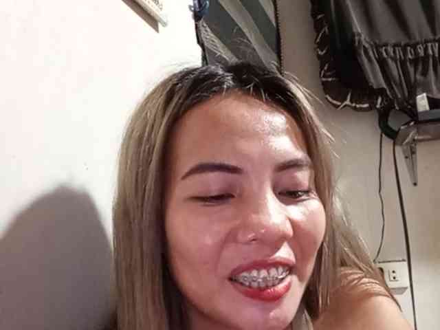 HEARTQUEEN webcam