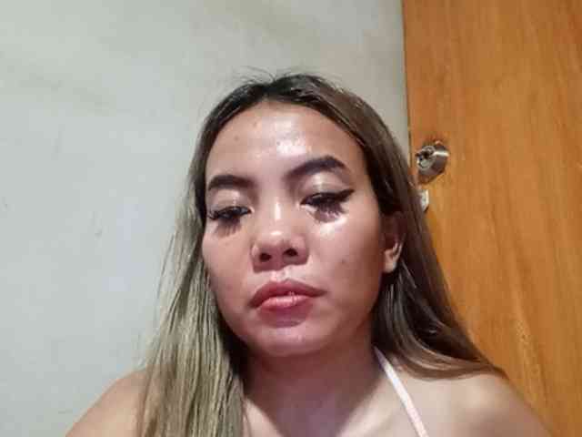 HEARTQUEEN webcam