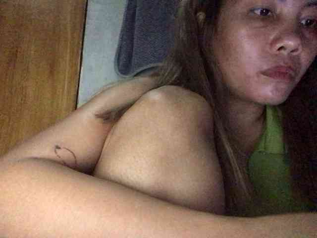HEARTQUEEN webcam