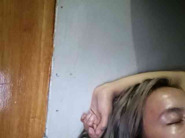 HEARTQUEEN webcam