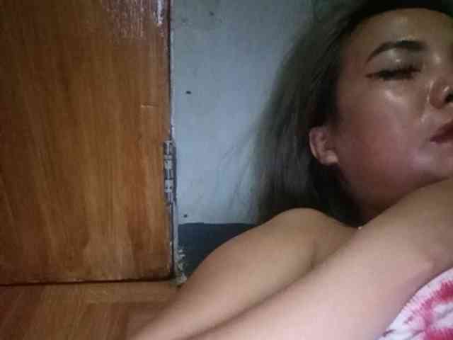 HEARTQUEEN webcam