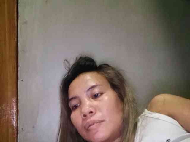 HEARTQUEEN webcam