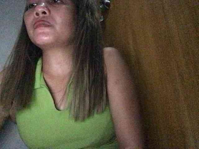 HEARTQUEEN webcam