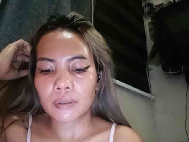HEARTQUEEN webcam