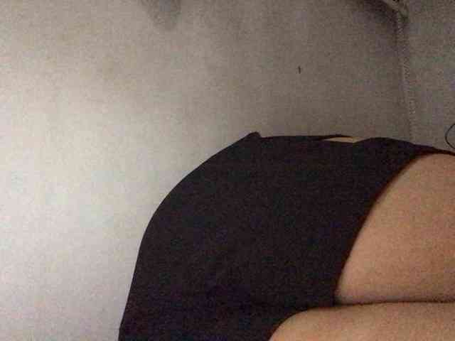 HEARTQUEEN webcam