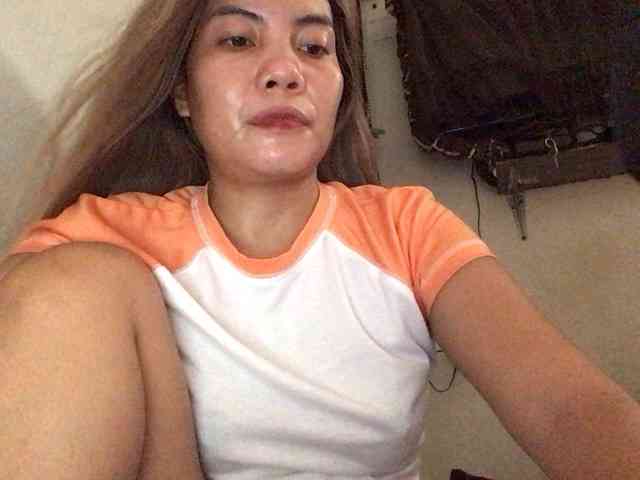 HEARTQUEEN webcam