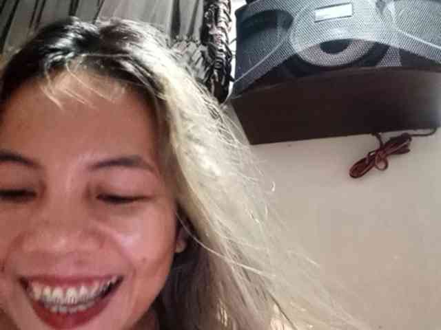 HEARTQUEEN webcam