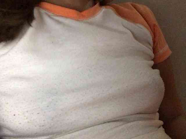 HEARTQUEEN webcam