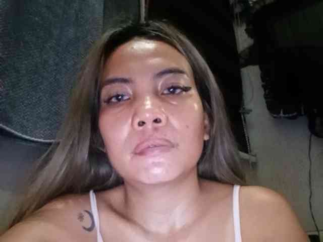 HEARTQUEEN webcam