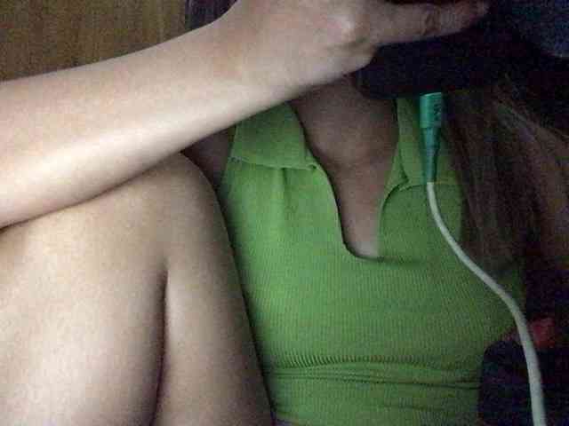 HEARTQUEEN webcam