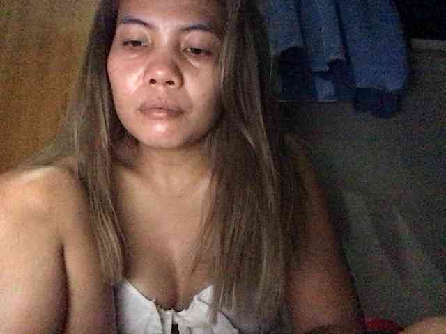 HEARTQUEEN webcam