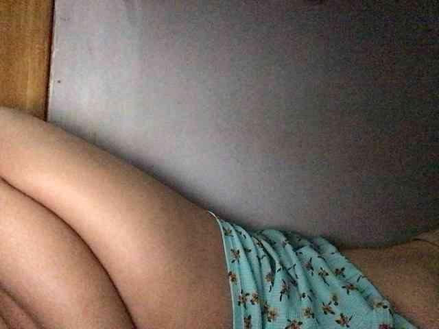 HEARTQUEEN webcam